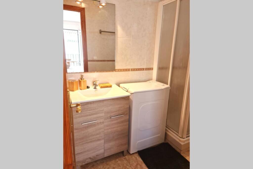 Calmahouse Carihuela Apartment Торемолинос Екстериор снимка